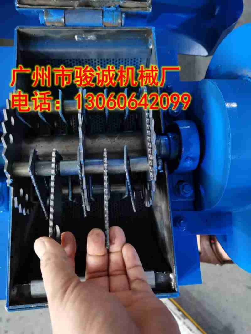图为国际月球科研站模型中的月面通信塔。马俊摄